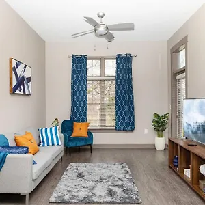 Apartment Chic Uptown Unit With Gym, Pool, Charlotte